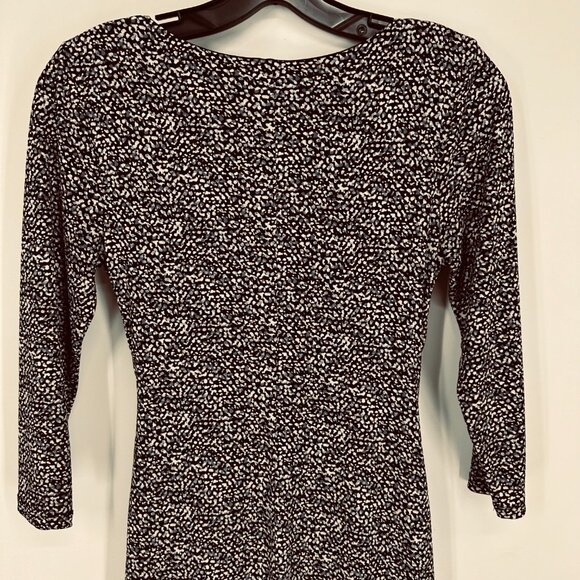 3/$25 Express Faux Wrap Dress XS Abstract Print Jersey Knit Zipper Sheath Mini - Picture 6 of 8